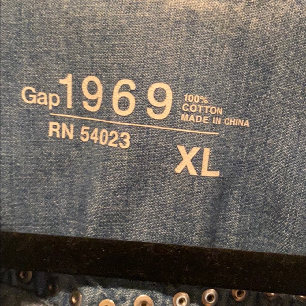 Gap Chambray Button Down - image 2